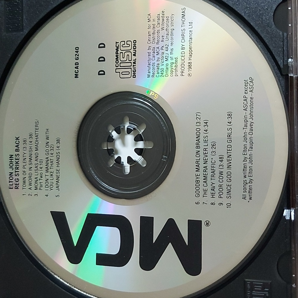 Elton John CDs - Picture 9 of 10